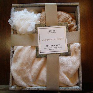 Adrienne Vittadini Lush 3 piece Spa set-Neutral- Brand New